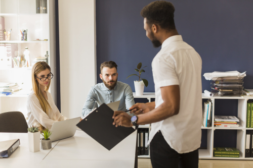 Efficiency in Influencer Marketing: Top 5 Tools for 2024's Agency Onboarding Process